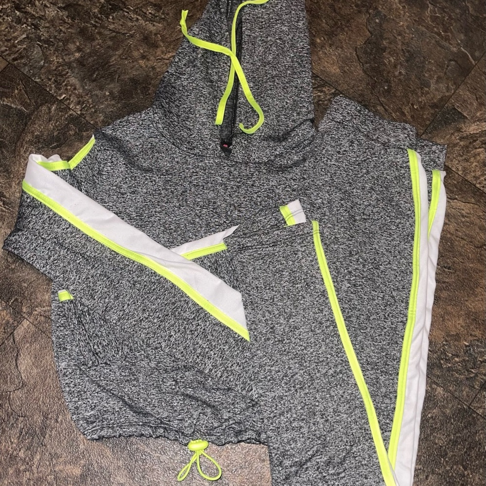 2 Piece Set